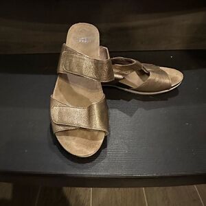 Dansko Hold Wedges